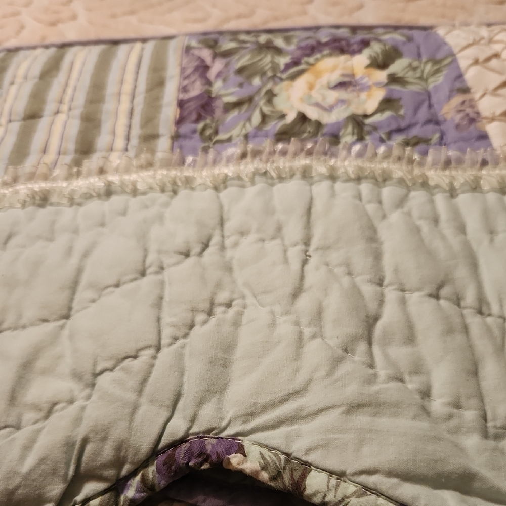 Elegant Floral Patchwork Quilt in Green and Purple, Reversible